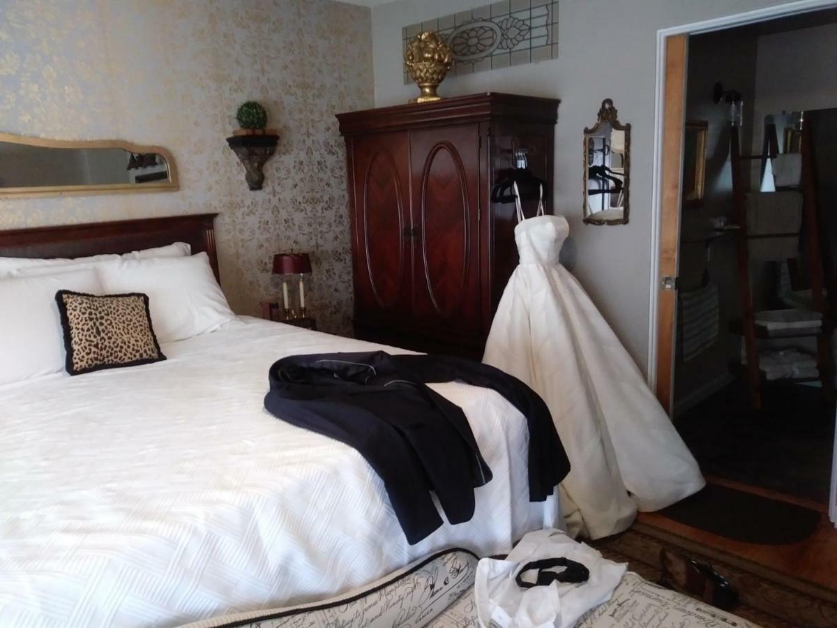 The Guest House At The Regina House Tea Room Moosic Exteriör bild